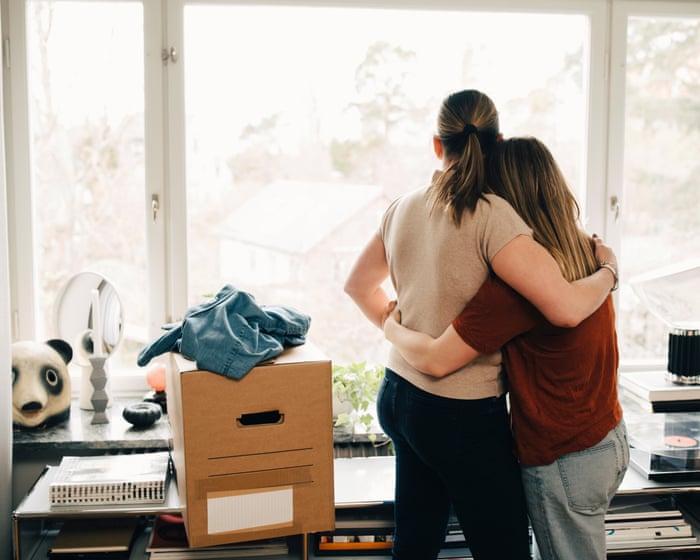 Royaume-Uni : de plus en plus de jeunes adultes contraints de rester chez leurs parents