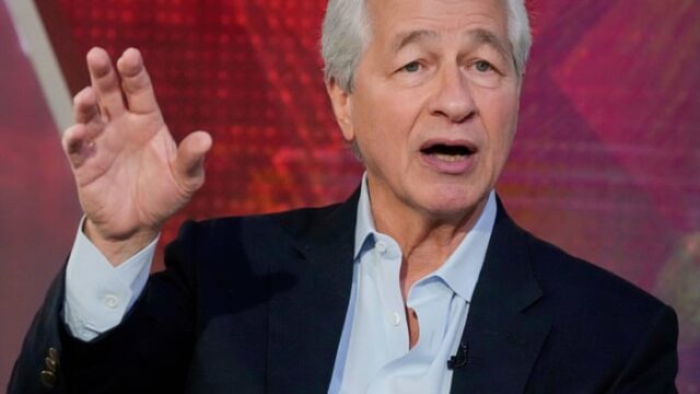 Jamie Dimon met en garde Andy Burnham contre une hausse des taxes sur les banques à Londres