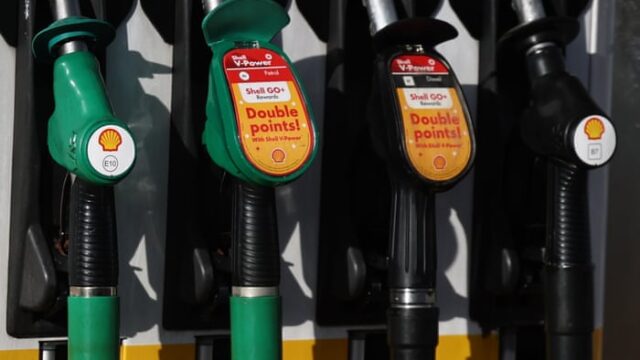 Le prix de l’essence au Royaume-Uni retrouve son plus haut niveau depuis la guerre Iran-Israël