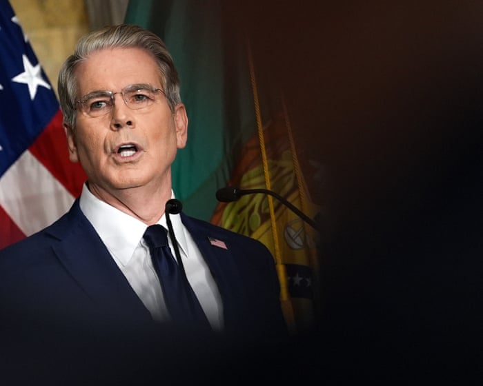 Scott Bessent face à un triple défi : dette record, tarifs douaniers et sanctions contre l’Iran