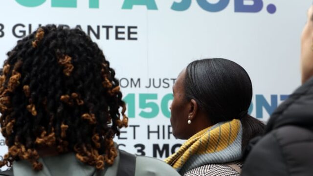 Royaume-Uni : des « boot camps » d’intelligence artificielle pour remettre les jeunes Neets à l’emploi