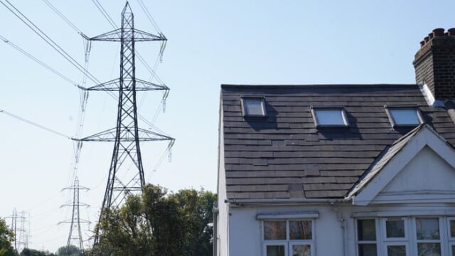 Royaume-Uni : 250 livres de réduction sur les factures d’électricité pour les riverains de nouveaux pylônes