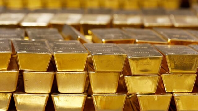 هولندا تنقل 86 طنًا من احتياطي الذهب من الولايات المتحدة وكندا إلى لندن وسط مخاوف جيوسياسية